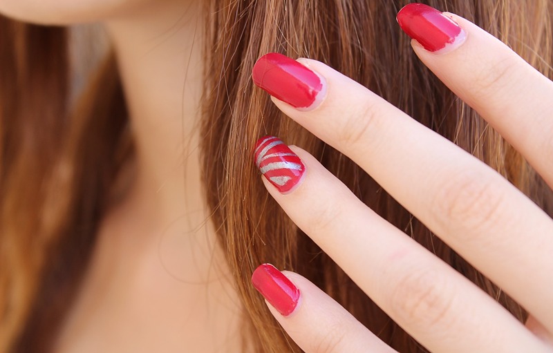 Top Benefits Of Hair, Skin And Nails Supplement For Thicker Hair And Glowing Skin