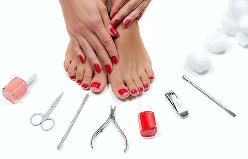 How To Give Yourself A Manicure At Home ?